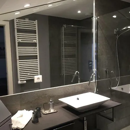 Saint Thomas Prestige *